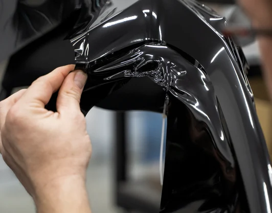 Эластичная и удобная в установке